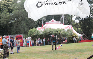 Saut de commémoration à Scaër