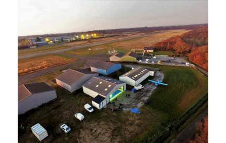 Ecole de parachutisme de Guiscriff 