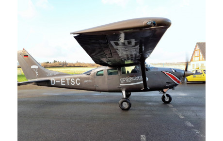 Le Cessna 206 est Arrivé.!!